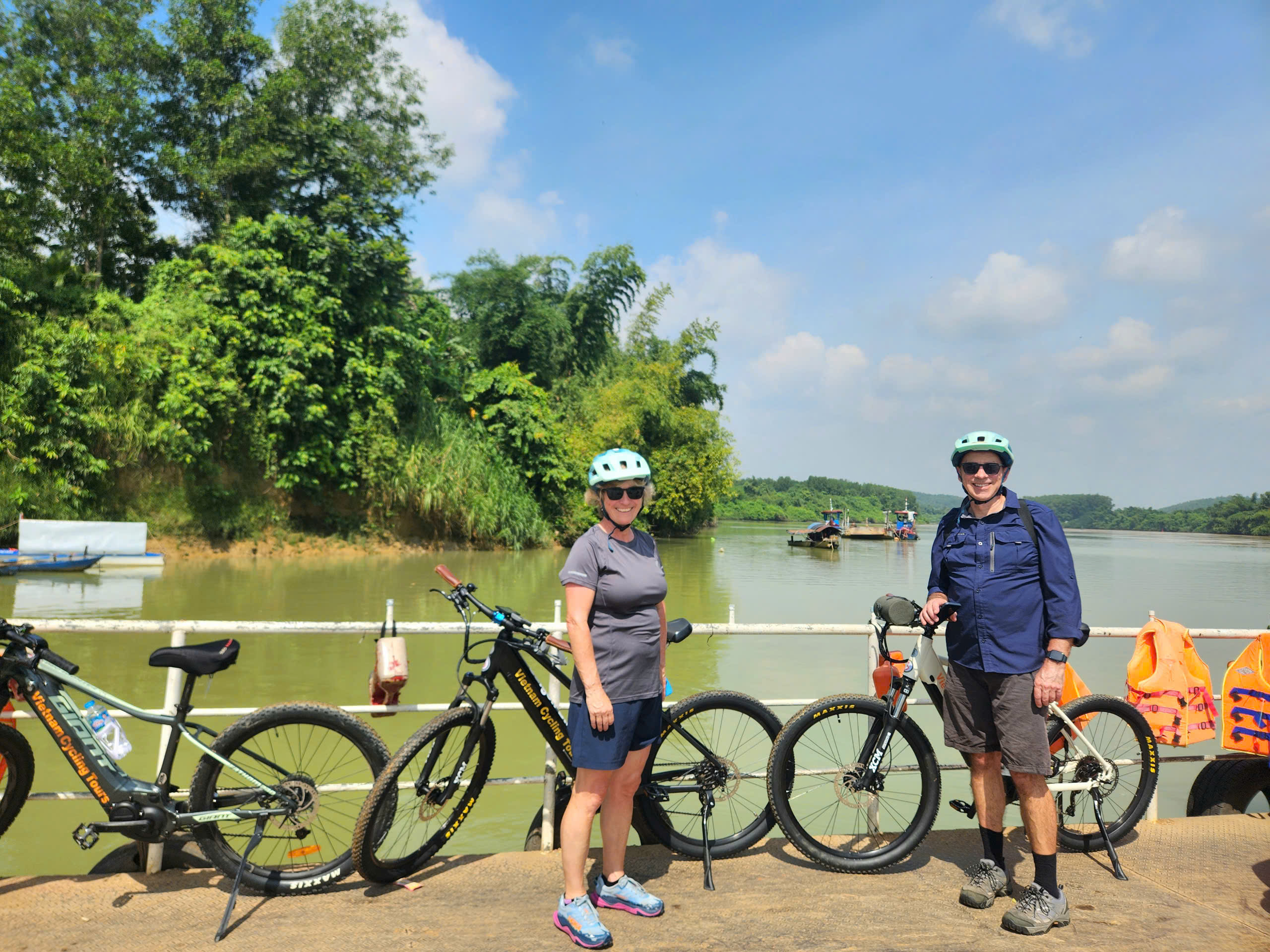 Cycling to Nam Cat Tien Park